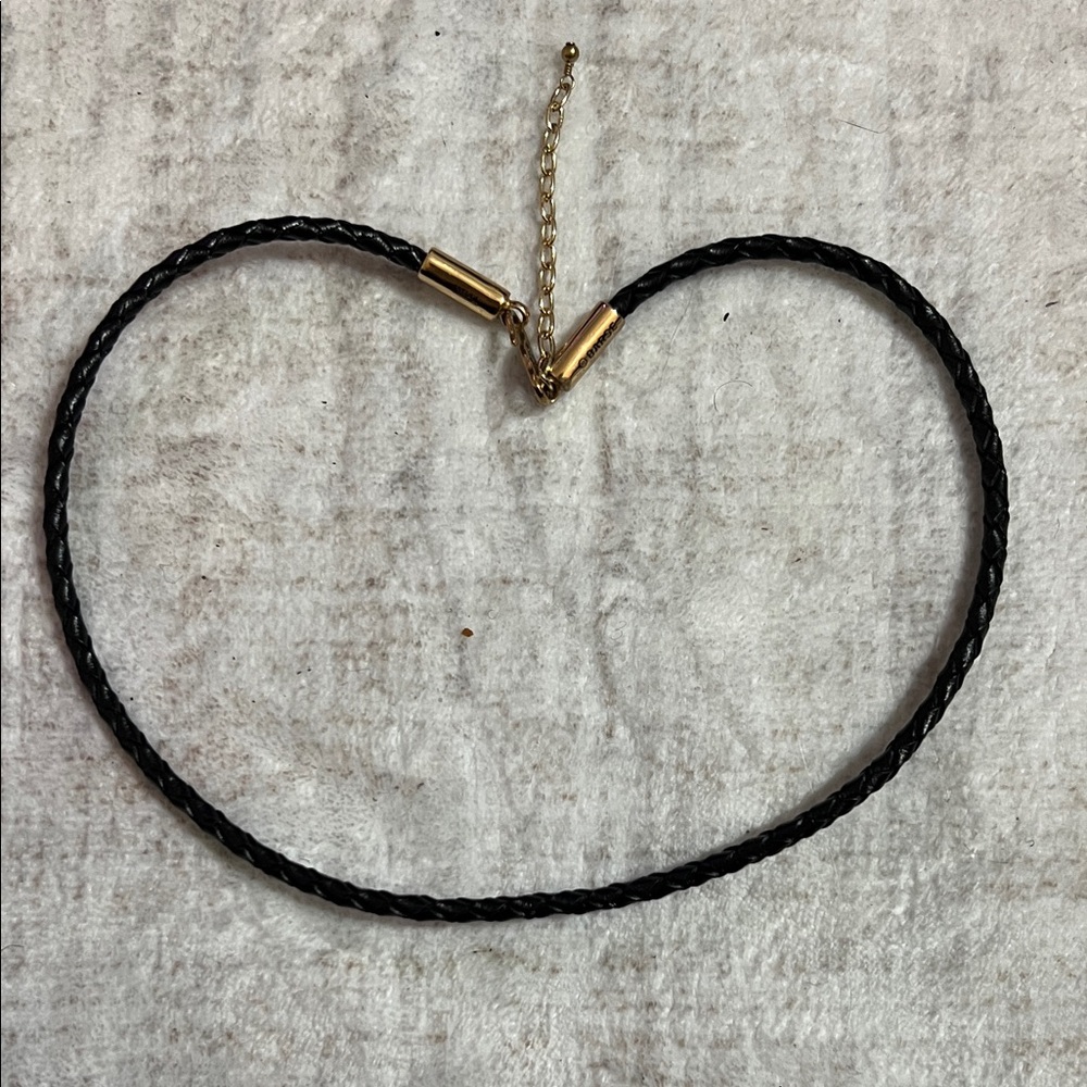 Elegant Black and Gold Women's Necklace